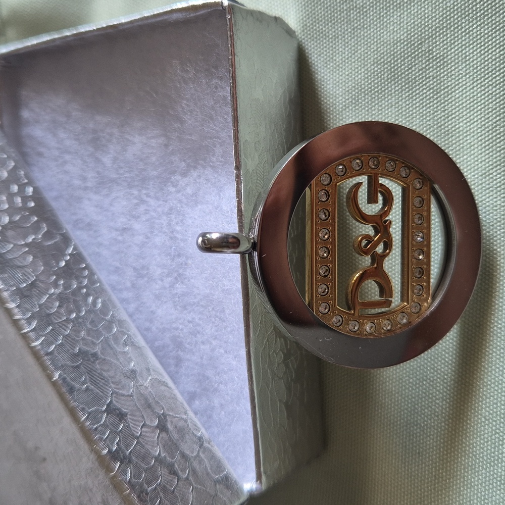 Pendant - Picture 2 of 3